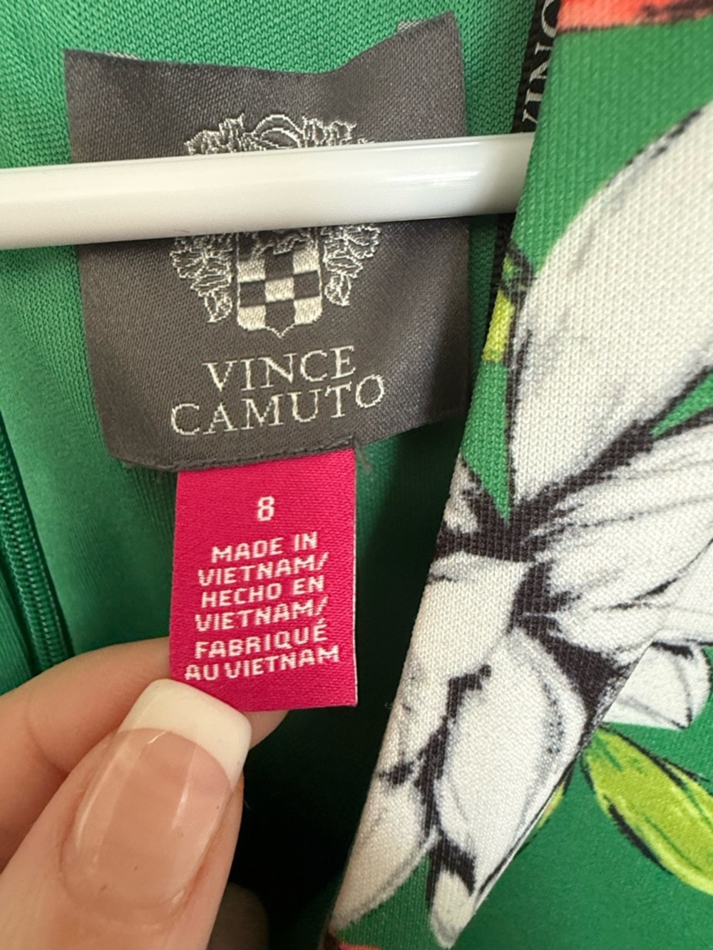 Vince Camuto Green Floral Dress with Pink Accents 069 - Picture 5 of 8